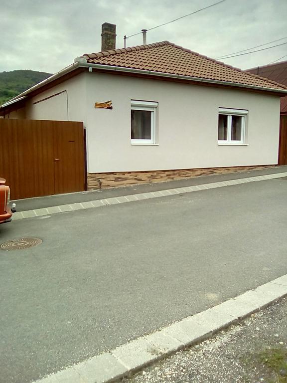 Kaland Vendeghaz Villa Sátoraljaújhely Dış mekan fotoğraf
